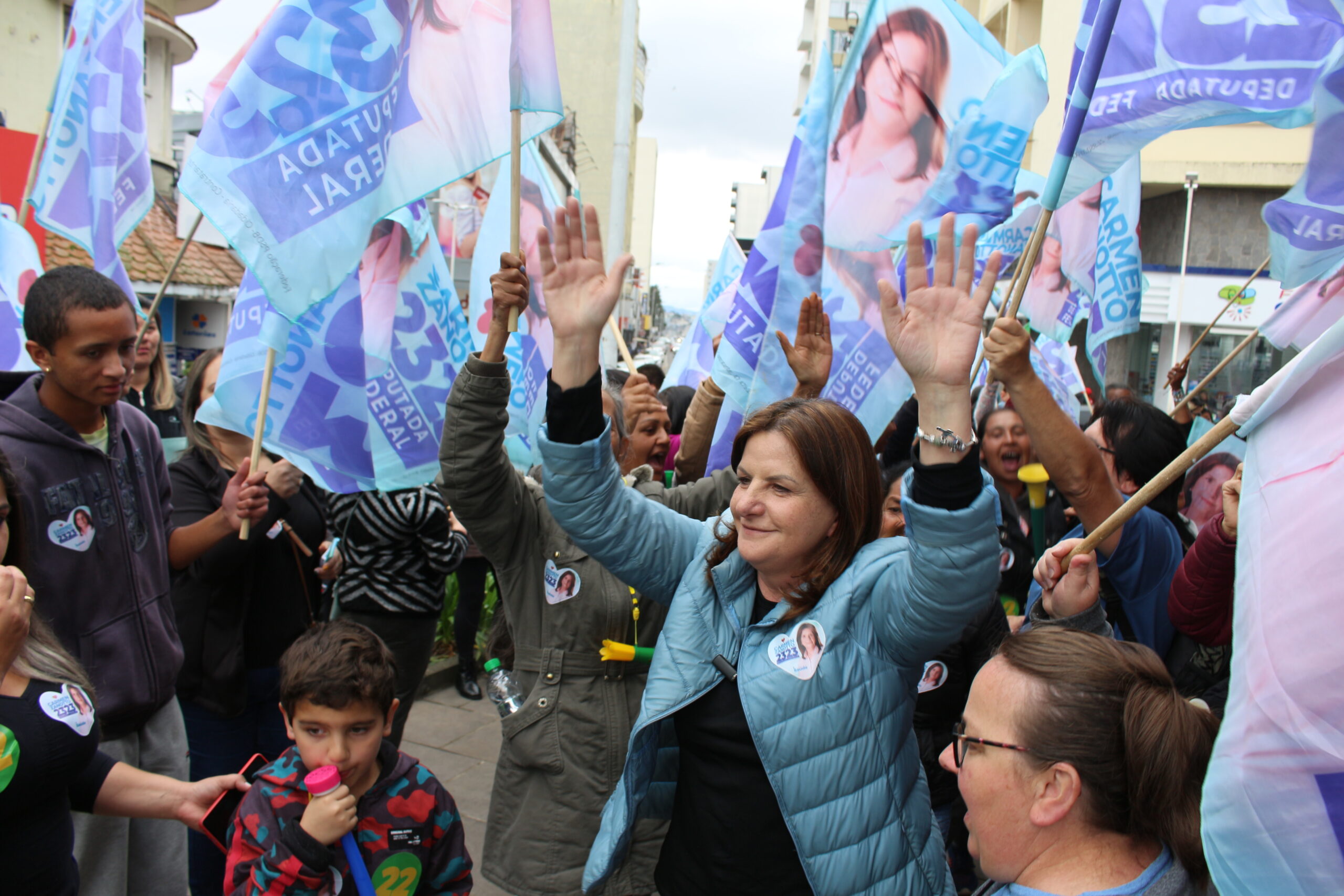 Carmen Zanotto encerra campanha em clima de alegria e confiança